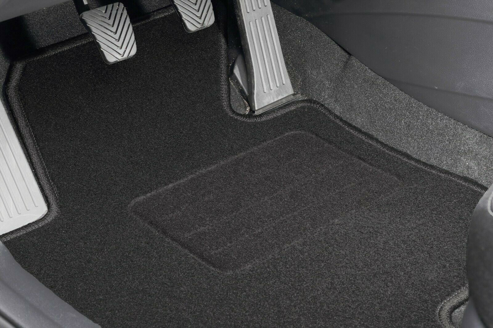 Lexus SC II 430 2001-2010 welurowe dywaniki Basic 2 Lexus SC II 430 2001-2010 welurowe dywaniki Basic - obrazek 3